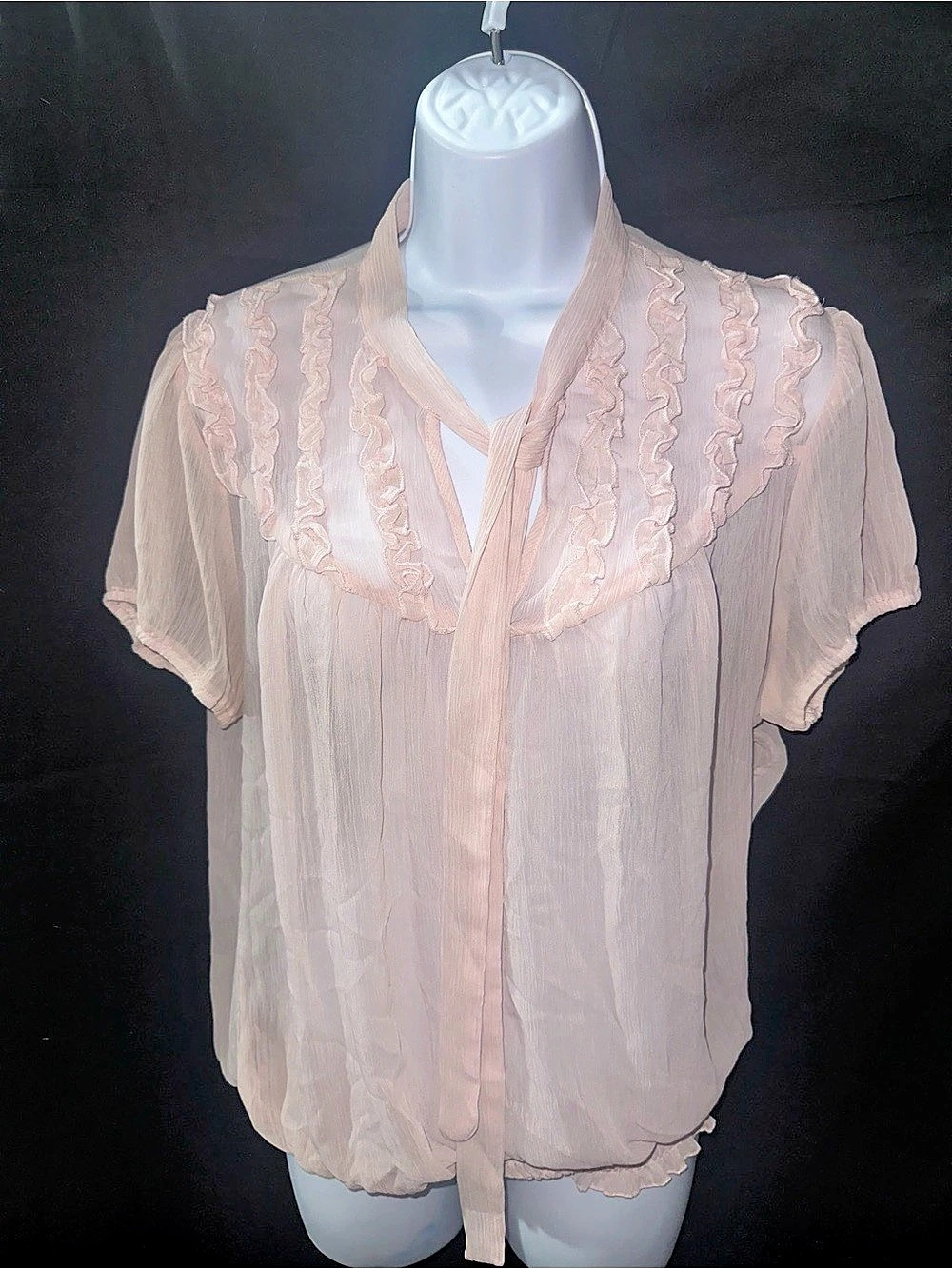 Charlotte Russe Ruffle Tie Neck Blouse in Pink Size XL Like New